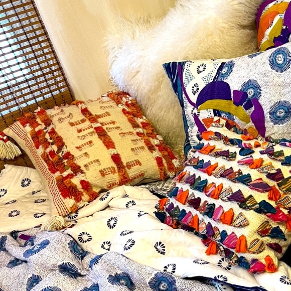 SOLD!!!🌟🌟🌟Anthropologie RARE Textured Safira Throw Pillow-Tangerine-20x20 - Picture 6 of 8